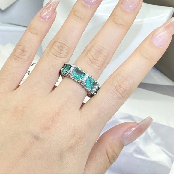 Green Pariba 925 Silver Eternity Ring - Picture 13 of 15